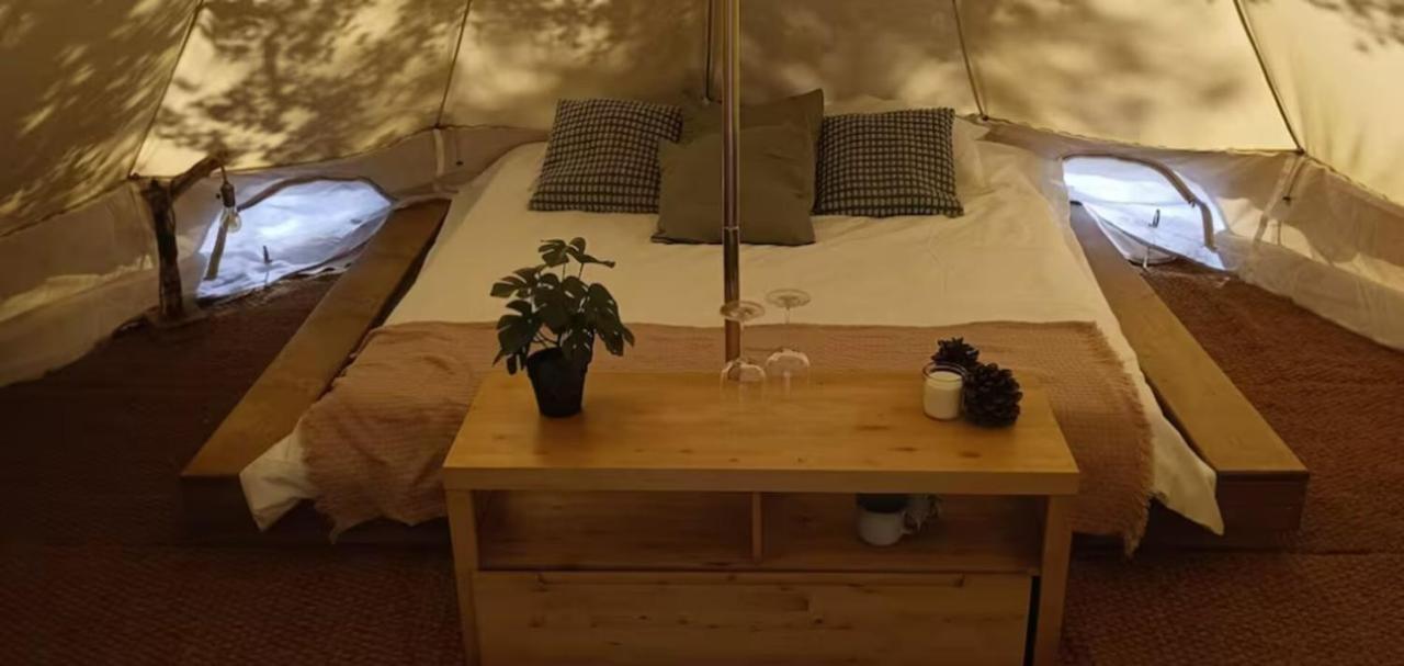 Evasion En Pleine Nature, Tipi Insolite Et Jacuzzi Au Pont Du Gard ! فير بونت دي غارد المظهر الخارجي الصورة