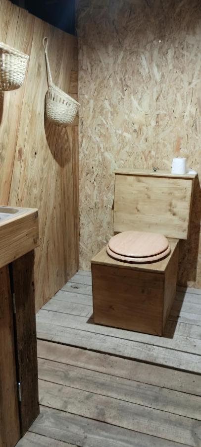 Evasion En Pleine Nature, Tipi Insolite Et Jacuzzi Au Pont Du Gard ! فير بونت دي غارد المظهر الخارجي الصورة